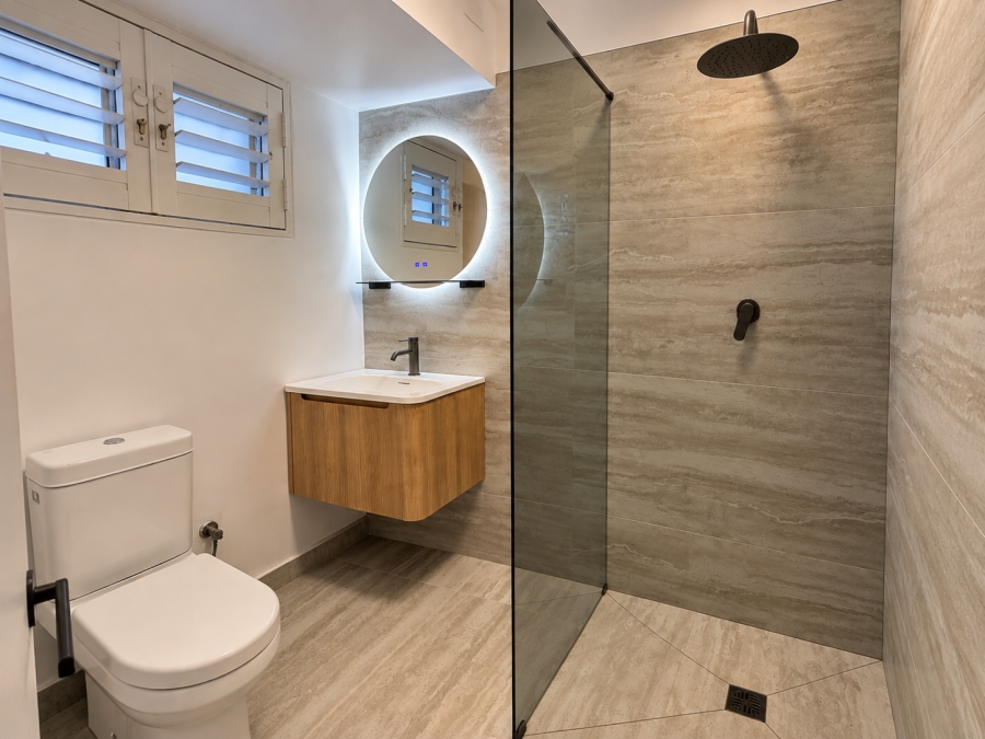 To Let 1 Bedroom Property for Rent in Oranjezicht Western Cape